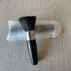 COPY - Set of 2 Mary Kay loose powder brushes